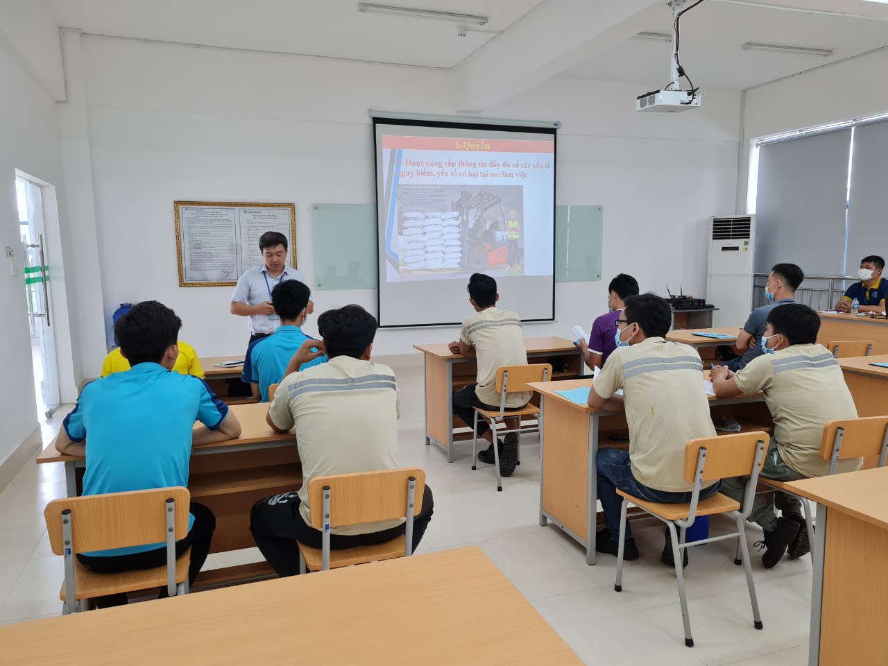 Nhóm cần cấp chứng chỉ an toàn lao động là ai?