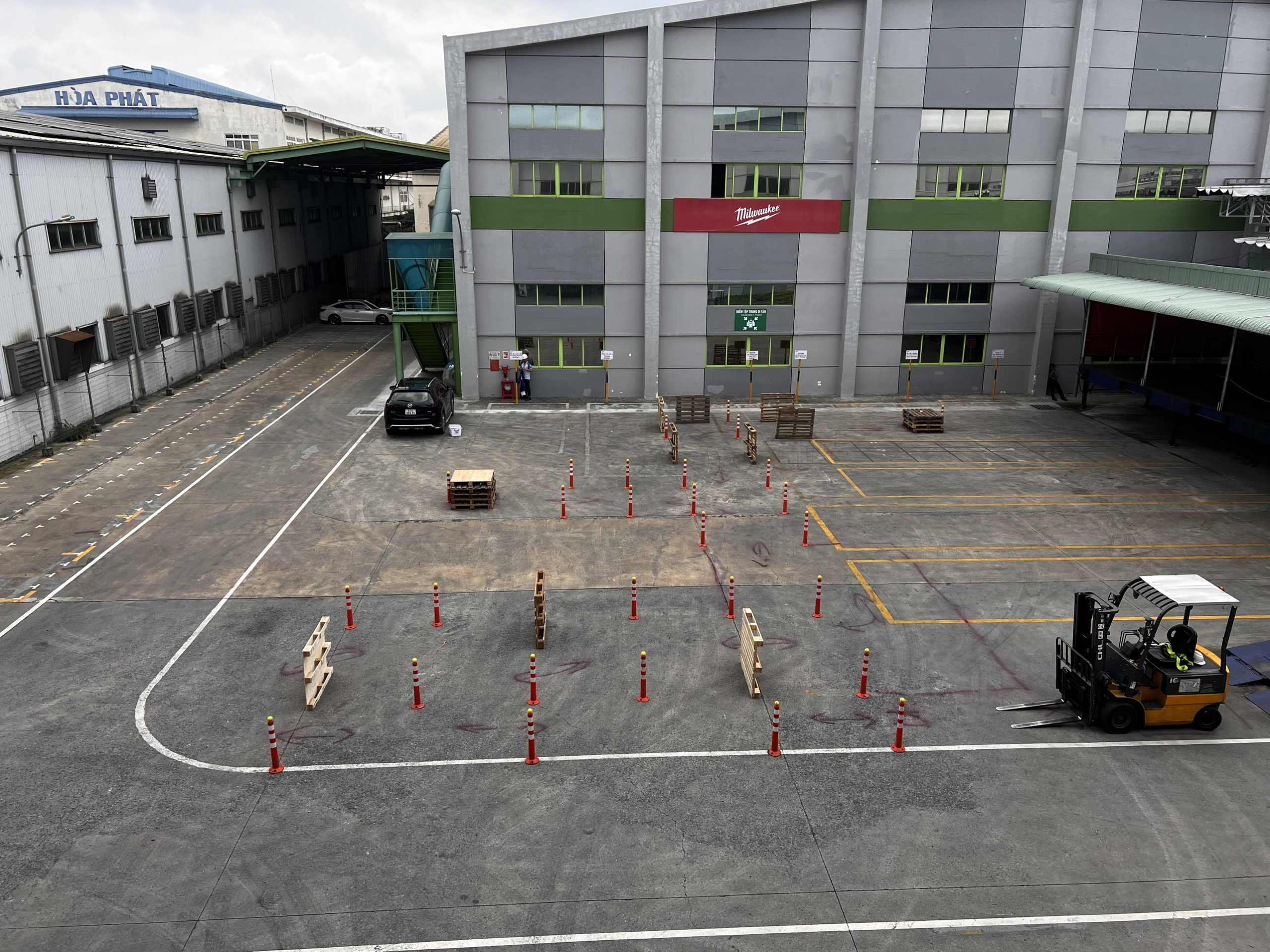 Ưu đãi khi đăng ký khóa đào tạo vận hành xe nâng uy tín o Bình Dương