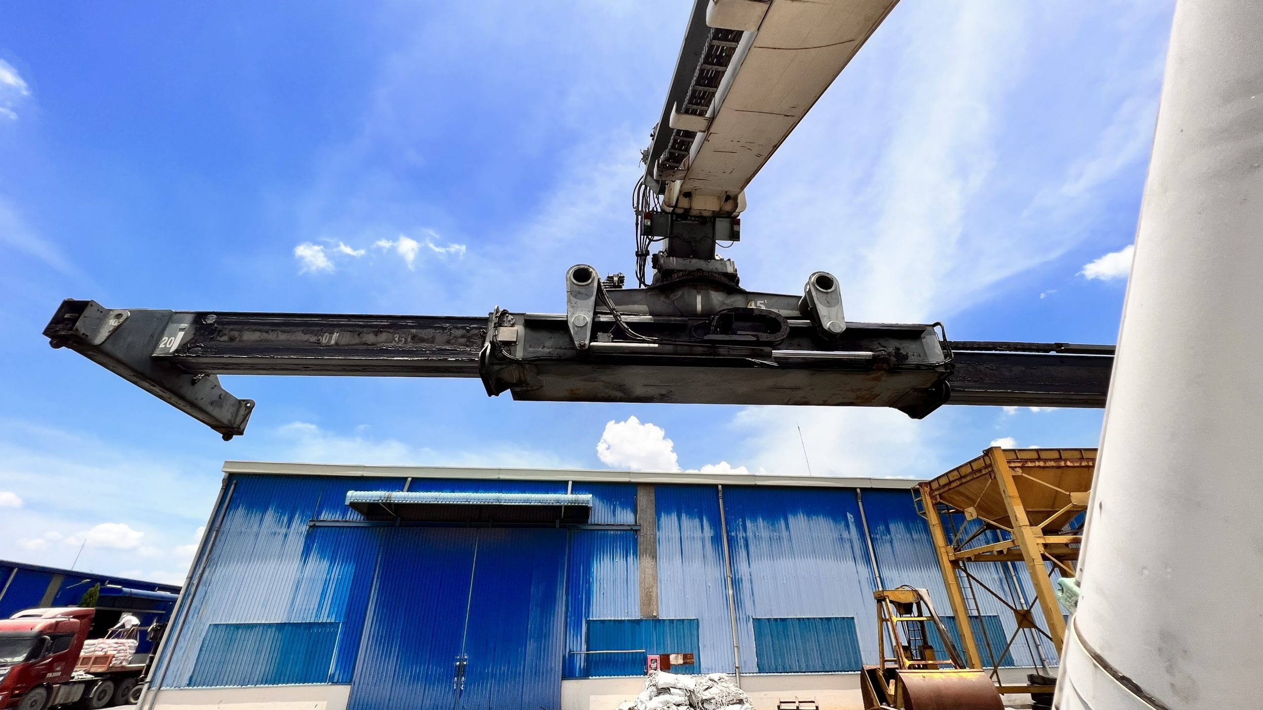 Vì sao nên lựa chọn dịch vụ đào tạo vận hành cầu trục ở Dĩ An Bình Dương?